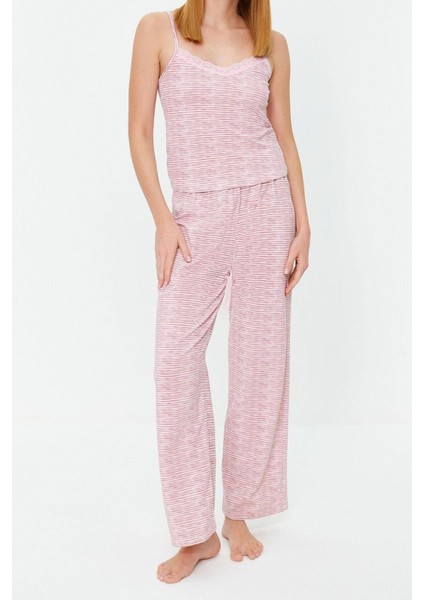 Kadın Pamuklu V Yaka Askılı Kol Pamuklu Çizgili Dantel Detaylı Ip Askılı Örme Pijama Takımı