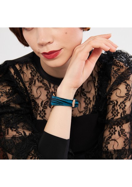 Apple Watch 10 46mm Uyumlu Kadın Deri Kordon 10. Nesil 46mm Mavi Zebra Desenli Deri Kordon Kadınlara Özel Apple Watch Kordonu Anneler Günü Sevgililer Günü Hediyesi Vadiva