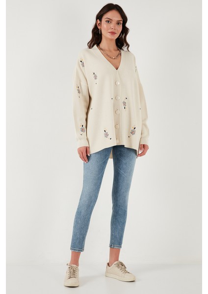 Çiçek Işlemeli Oversize Fit V Yaka Düğmeli Hırka Bayan Hırka 4616191 modelleri