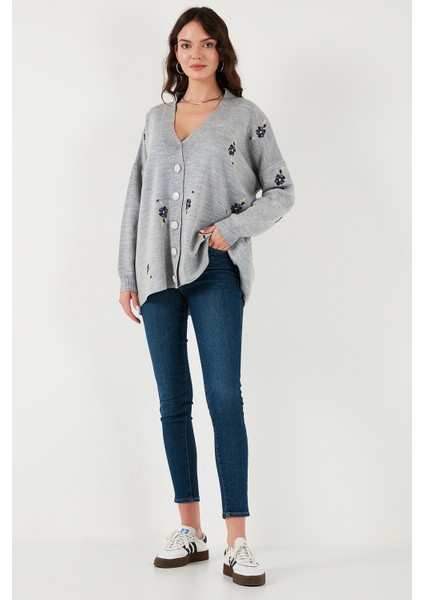 Çiçek Işlemeli Oversize Fit V Yaka Düğmeli Hırka Bayan Hırka 4616191