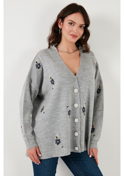Çiçek Işlemeli Oversize Fit V Yaka Düğmeli Hırka Bayan Hırka 4616191