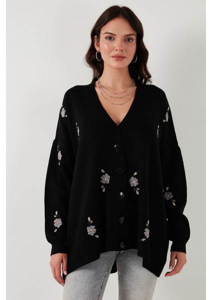 Çiçek Işlemeli Oversize Fit V Yaka Düğmeli Hırka Bayan Hırka 4616191 fiyatları