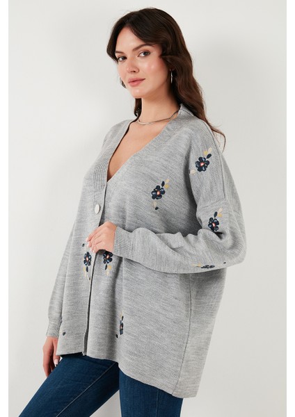 Çiçek Işlemeli Oversize Fit V Yaka Düğmeli Hırka Bayan Hırka 4616191