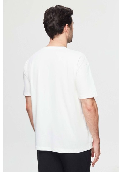 Oversize Beyaz Baskılı %100 Pamuk T-shirt 2EC14ORT05210 modelleri