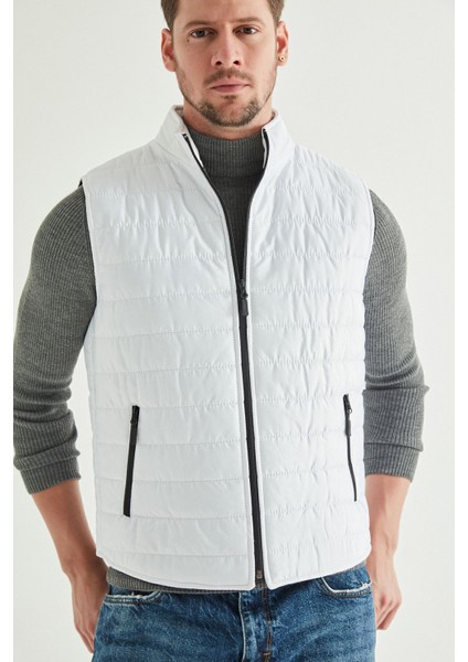 Regular Fit Beyaz Dik Yaka Elyaf Dolgulu Mevsimlik Fermuarlı Yelek Mont 7HF07ORT42611 fiyatları