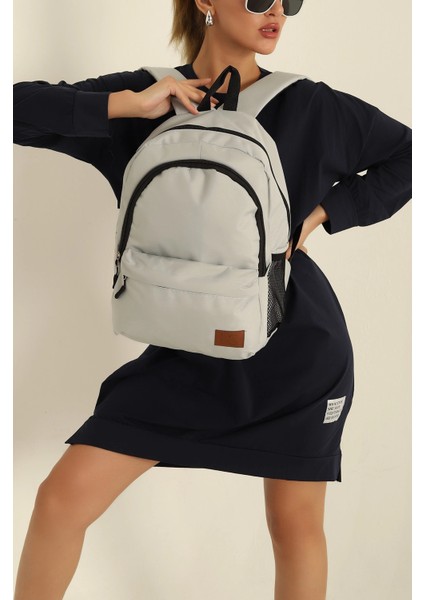 Gri Bol Gözlü Sırt Çantası