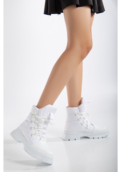 Kadın Beyaz Kalın Termo Taban Bağcıklı Kar Botu fiyatları