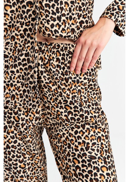 Kadın Leopar Desenli Uzun Kol Bebe Yaka Pantolon Pijama Takım indirimleri