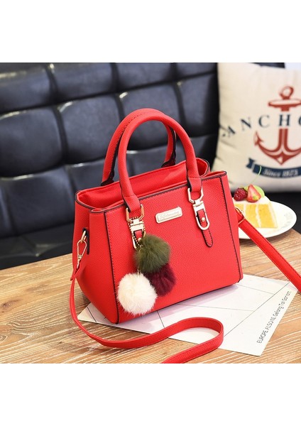 Kadınlar Için Çanta 2024 Avrupa ve Amerika Yeni Moda Tek Omuz Küçük Çanta Çift Katmanlı Büyük Kapasiteli Kürk Topu Kadınlar Için Taşınabilir Crossbody Çanta (Yurt Dışından)