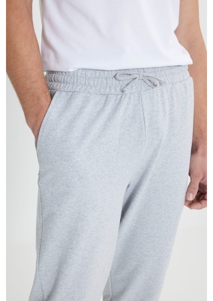 Erkek Gri Melanj Standart Fit Normal Kesim 2 İplik Cepli Rahat Recycle Pamuklu Jogger Eşofman Altı fırsatları