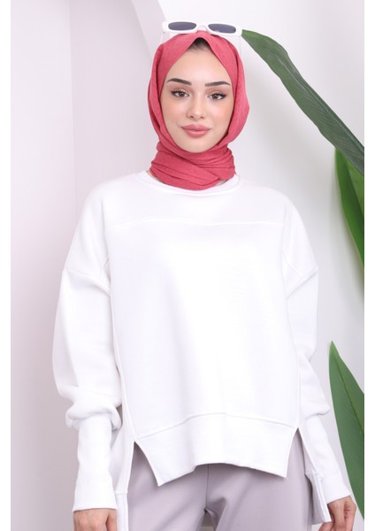 Ekru Bisiklet Yaka Üç İplik Basic Sweat