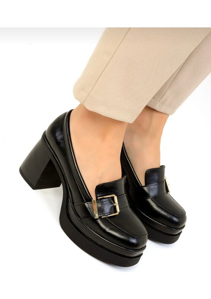 Kadın Siyah Rugan Toka Detaylı Kare Burun Kalın Topuklu Ayakkabı fiyatları