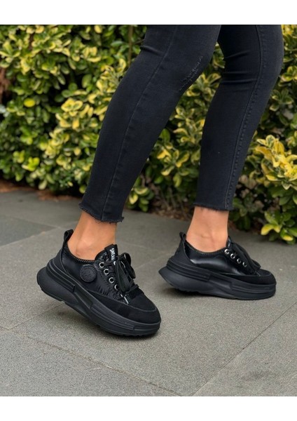 Kadın Siyah Bağcıklı Ortopedik Tabanlı Çok Hafif Sneaker fiyatları