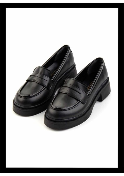 Siyah Kadın Loafer Ayakkabı K01129107009