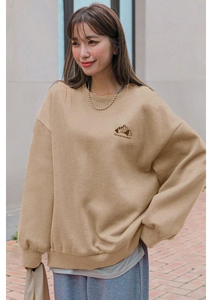 Kadın Camel Arid Mountain Baskılı 0 Sıfır Yaka Oversize Salaş Bol Kesim Polar Sweatshirt