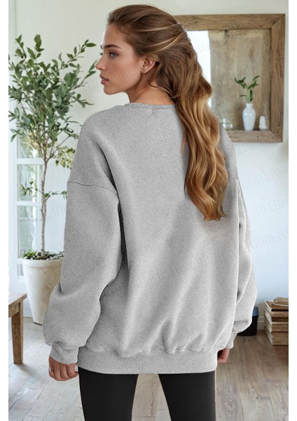 Kadın Gri Personality Baskılı 0 Sıfır Yaka Oversize Salaş Bol Kesim Polar Sweatshirt