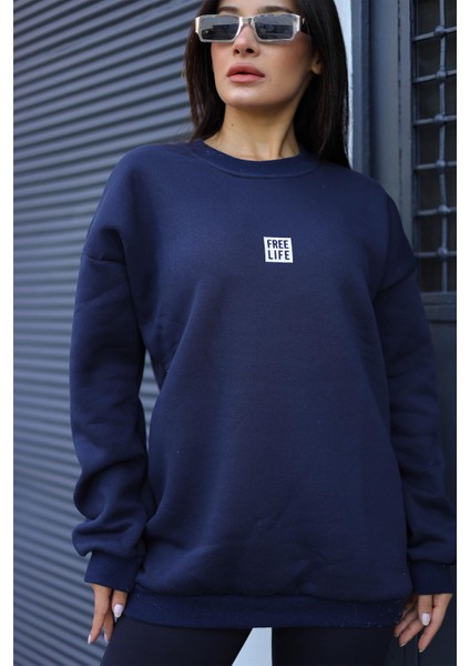 Kadın Lacivert Free Life Baskılı 0 Sıfır Yaka Oversize Salaş Bol Kesim Polar Sweatshirt modelleri