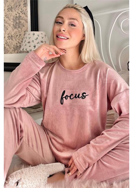 Pudra Focus Desenli Exclusive Kadife Kadın Pijama Takımı