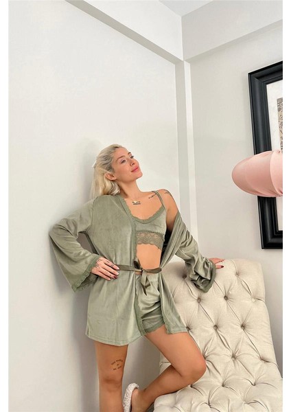 Yeşil Bralet Exclusive Kadife Sabahlıklı Kadın Pijama Takımı modelleri