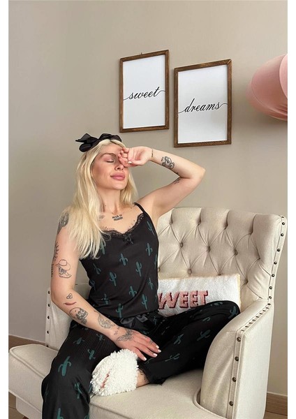 Kaktüs Dantelli Ip Askılı Örme Kadın Pijama Takımı