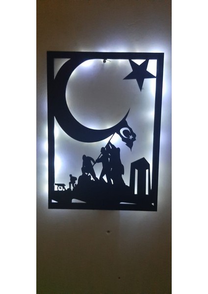 Dt Dekor Treni Çanakkale Kahramanları ve Ay- Yıldız Motifli Ahşap Çocuk-Bebek Gece Lambası