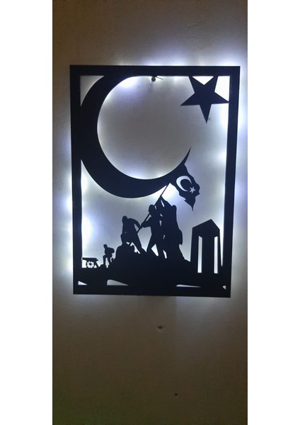 Dt Dekor Treni Çanakkale Kahramanları ve Ay- Yıldız Motifli Ahşap Çocuk-Bebek Gece Lambası modelleri