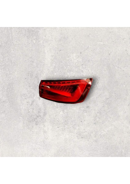 8V5945096A Stop Lambası Dış Sağ ( LED ) ( Logo Silinmiş ) Audı A3 2013-2016 - Audı A3 Cabrio 2015-2016