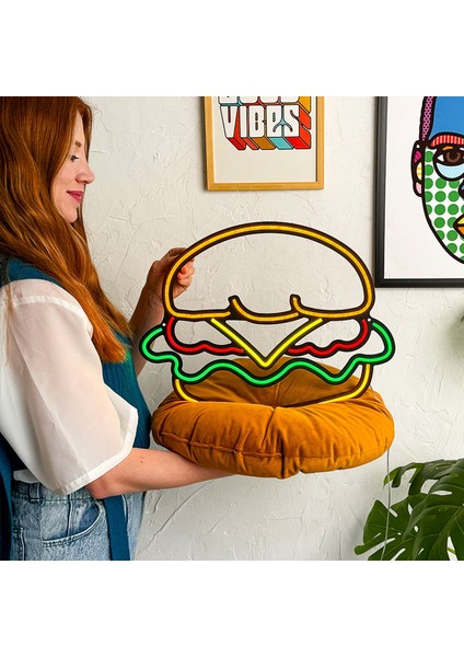 Hamburger Neon Duvar Dekoru - Lezzetli Tasarım, Modern Metal Üzerine Neon LED Tabela | 43 cm x 35 cm