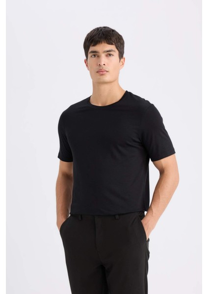 Slim Fit Dar Kesim Bisiklet Yaka Basic Düz Kısa Kollu Tişört M6606AZ24AU modelleri