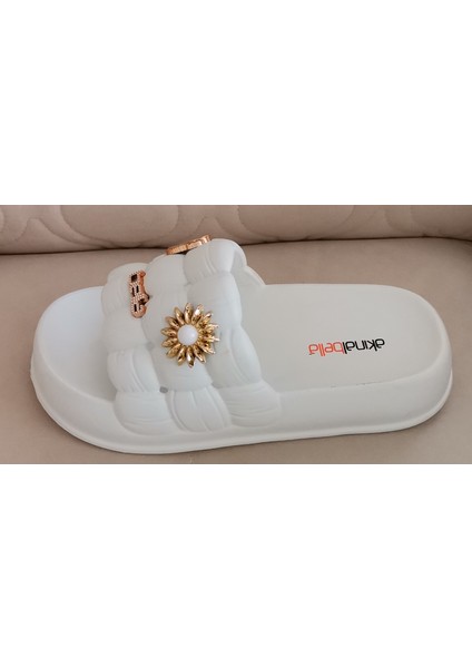 Akınal Bella Büzgülü Model Taşlı Günlük Terlik Kadın Beyaz fırsatları