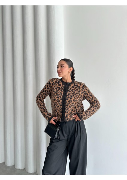 Siyah-Hardal Leopar Desenli Hırka