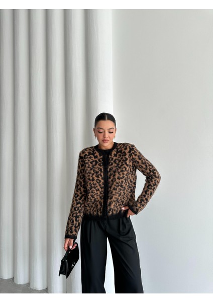 Siyah-Hardal Leopar Desenli Hırka