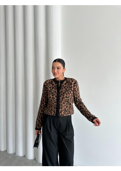 Siyah-Hardal Leopar Desenli Hırka