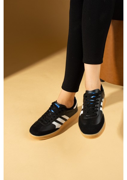 Şerit Detaylı Kaymaz Taban Bağcıklı Kadın Sneakers 001-030-24ÇT fiyatları