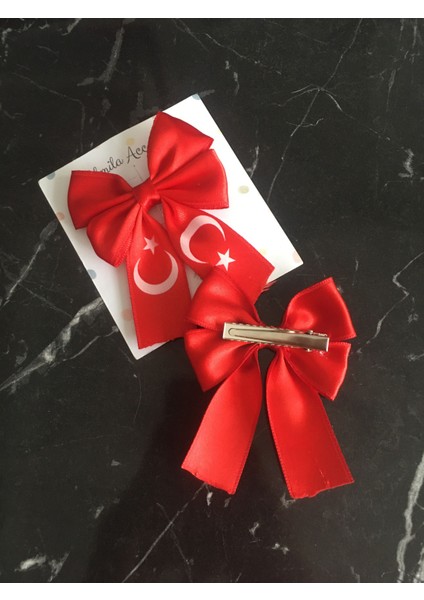23 Nisan 29 Ekim Özel Kırmızı Fiyonklu Türk Bayraklı Klips Toka