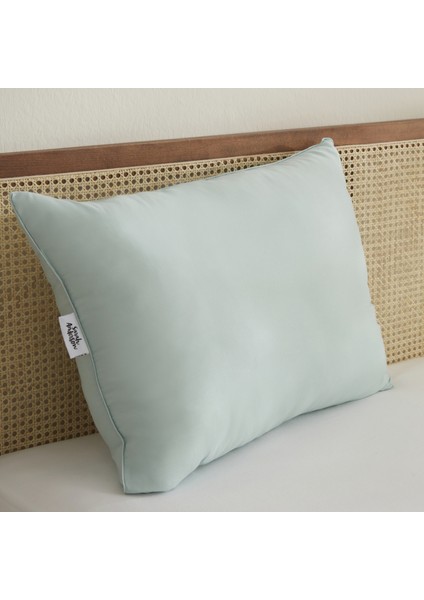 Sarah Anderson Grimes Mikrofiber Yastık Mint