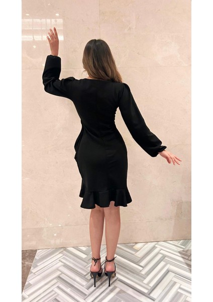 Kadın Uzun Kollu Bisiklet Yaka Önden Volanlı Ithal Krep Elbise modelleri