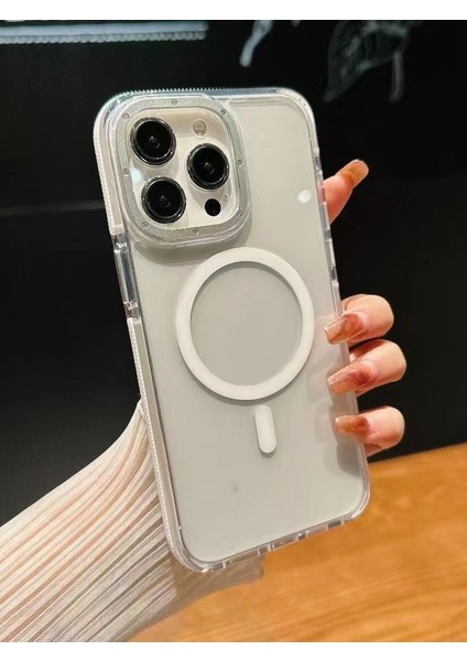 iPhone 16 Pro Max Uyumlu Darbelere Karşı Korumalı Magsafe Özellikli Beyaz Detaylı Sararmaz Şeffaf Kılıf