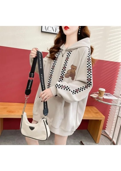 Büyük Beden Özel Tasarım Kapüşonlu 4 Şerit Ayıcık Baskılı Süper Oversize Battal Şık Kadın Swaetshırt fiyatları