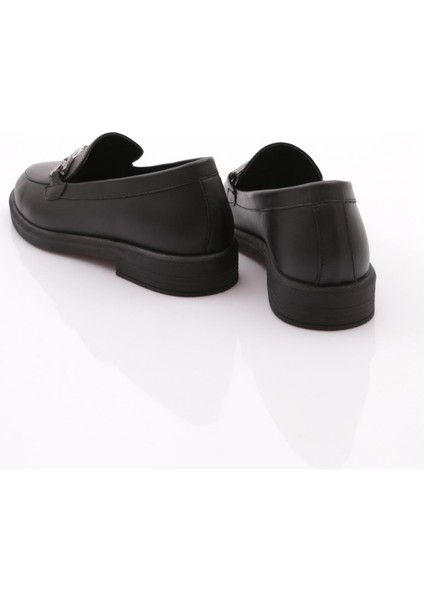 704 Kadın Aksesuarlı Loafer Ayakkabı modelleri