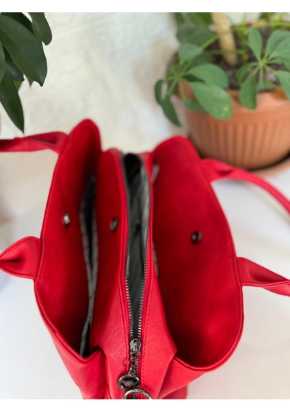 Mega Bag 8 Bölmeli Içi Tamamen Astarlı Hafif Tasarım Omuz Çantası fırsatları