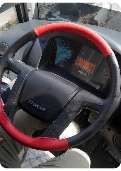Dikişli Deri Direksiyon Kılıfı Siyah/Kırmızı Siyah Dikişli Otokar Otobüs Için