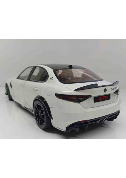 1:18 Alfa Romeo Giulia Gta (Diecast Metal Araba)