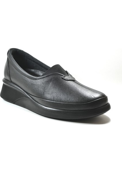 410-01 Deri Siyah Lastikli Kadın Anne Ayakkabı fiyatları