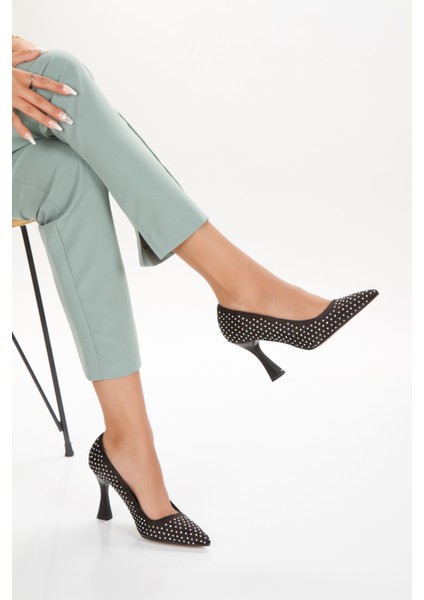 Kadın Stiletto Saten Malzemeli Taşlı (7 cm Topuklu) Ayakkabı