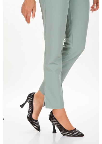 Kadın Stiletto Saten Malzemeli Taşlı (7 cm Topuklu) Ayakkabı