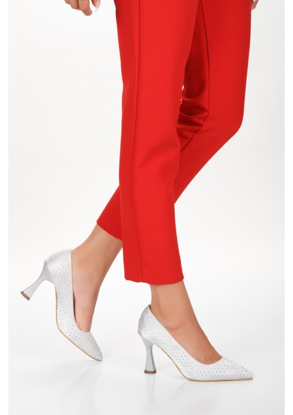 Kadın Stiletto Saten Malzemeli Taşlı (7 cm Topuklu) Ayakkabı