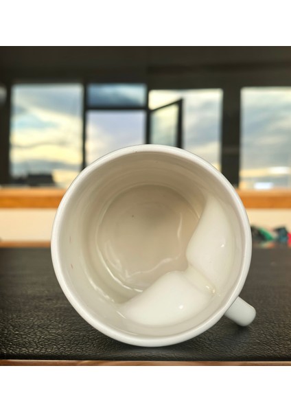 El Yapımı Cadılar Bayramı Seramik Kupa, Ürkütücü Sürüngen Örümceklerle Ürkütücü Rıp Mezar Taşı Mug