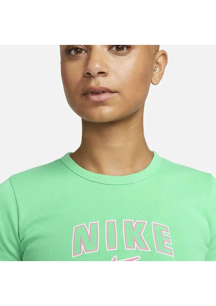 Sportswear Graphic Short-Sleeve Kadın Yeşil Tişört FQ7165-363 fırsatları