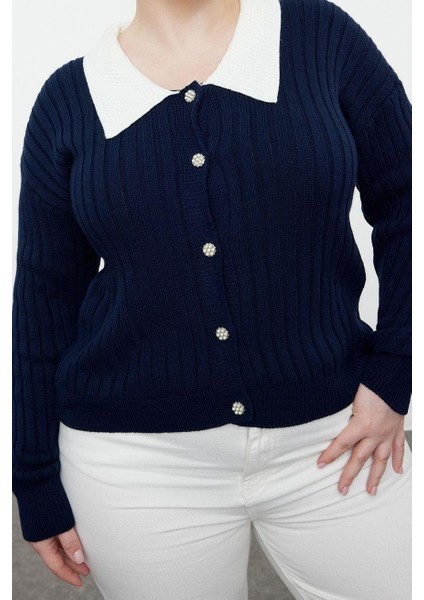 Kadın Büyük Beden Moda Şık Regular Gömlek Yaka Uzun Kol Düz Triko Hırka fiyatları